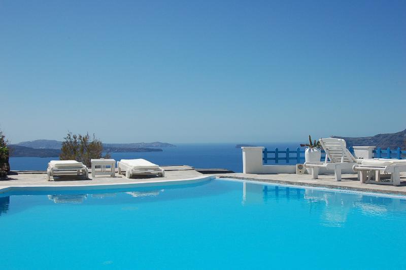 Atlantida Villas Foinikiá Екстериор снимка